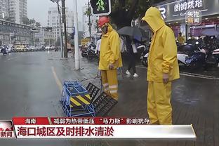 阿格选利物浦队友五人阵：雷纳、卡拉格、海皮亚、杰拉德&苏牙